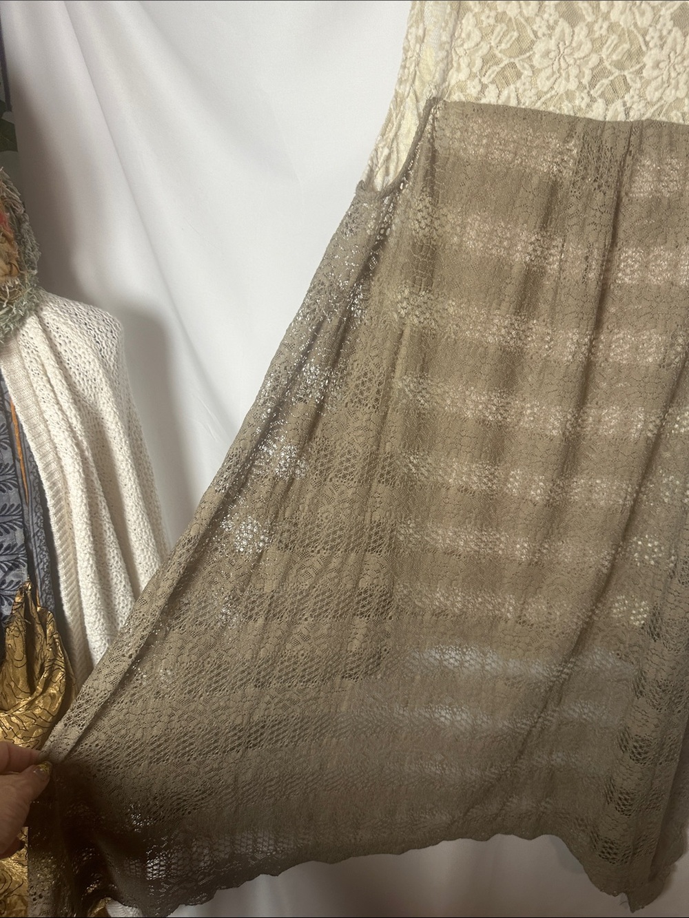 Areve Lace & Knit Layered Sleeveless Tunic in Cream and Taupe - Picture 10 of 11